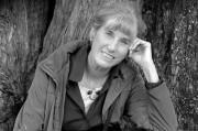 Sarah Hrdy photographic portrait.